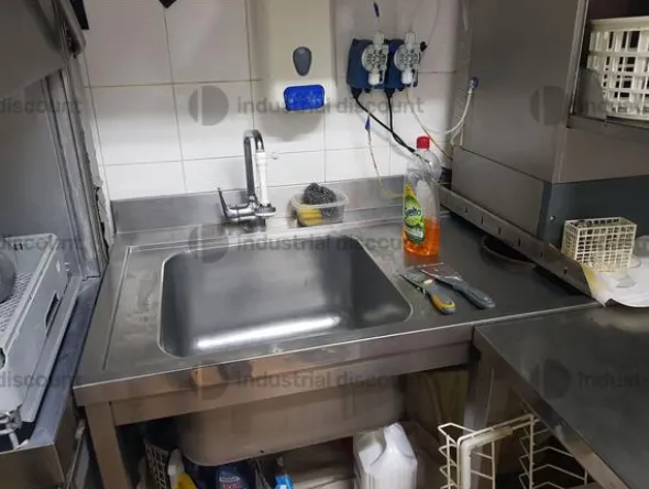 1#10162 Arredamento e attrezzature per ristorazione