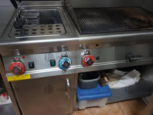 1#10162 Arredamento e attrezzature per ristorazione