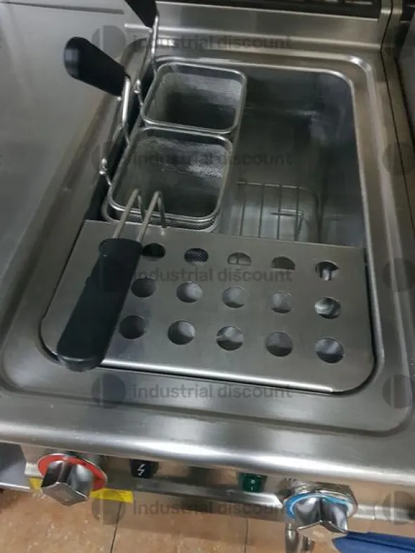 1#10162 Arredamento e attrezzature per ristorazione