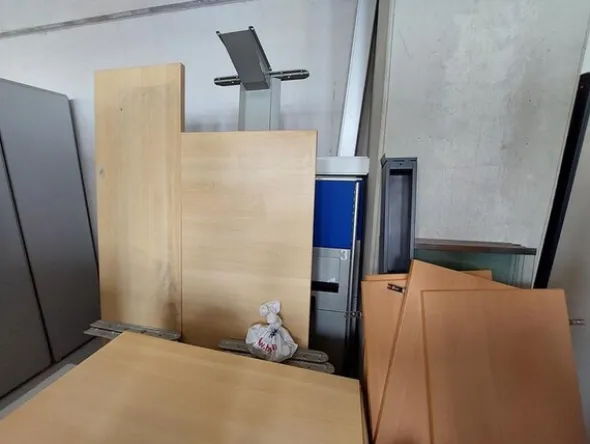 1#6795 Arredamento e attrezzature ufficio