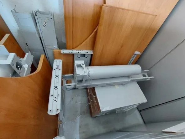 1#6795 Arredamento e attrezzature ufficio