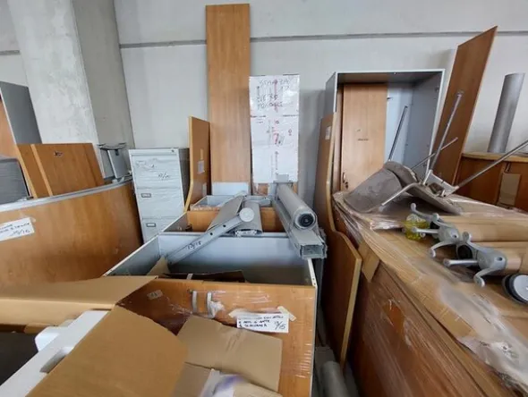 1#6795 Arredamento e attrezzature ufficio