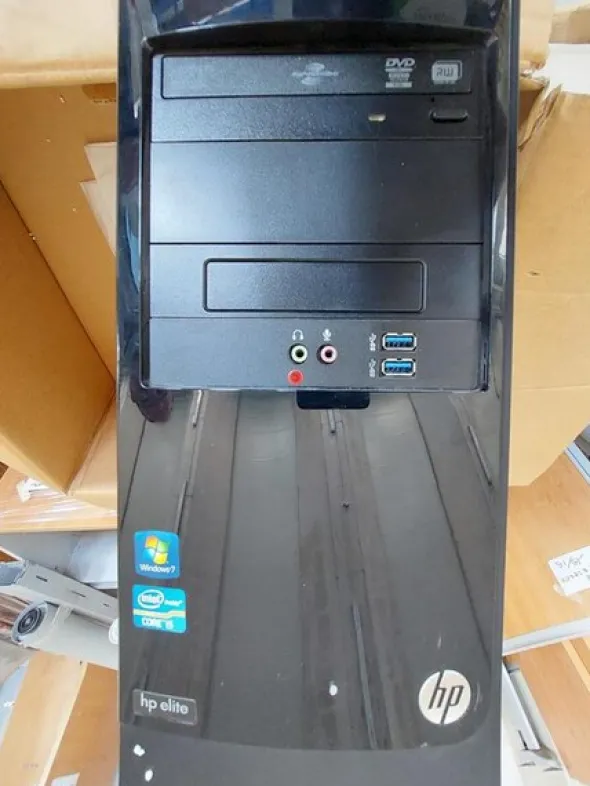 1#6795 Arredamento e attrezzature ufficio