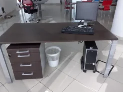 10#77144 Arredamento ed attrezzature per ufficio