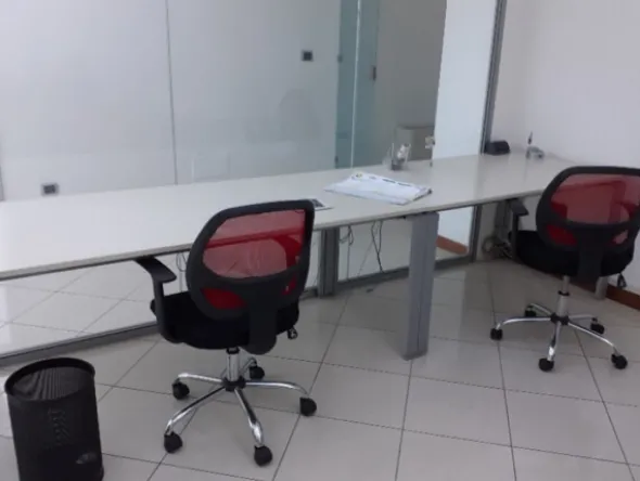 10#77144 Arredamento ed attrezzature per ufficio