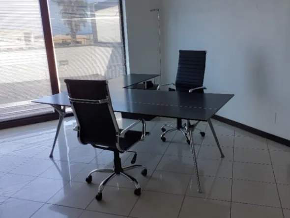 10#77144 Arredamento ed attrezzature per ufficio