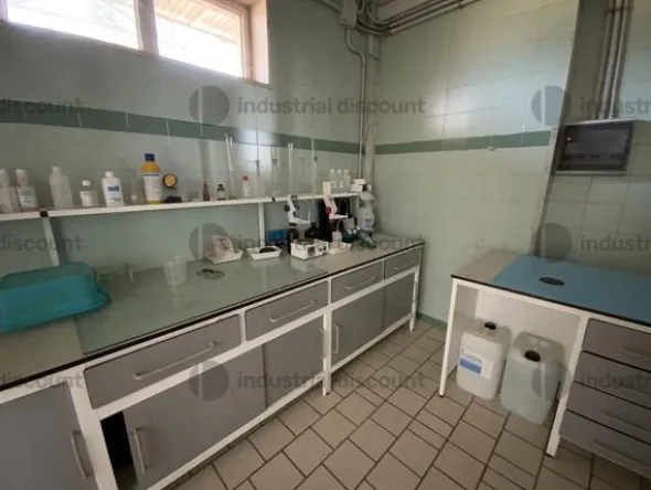 27#9550 Arredamento ed attrezzature da laboratorio