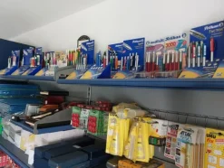 2#8539 Arredamento per ufficio e attrezzatura informatica