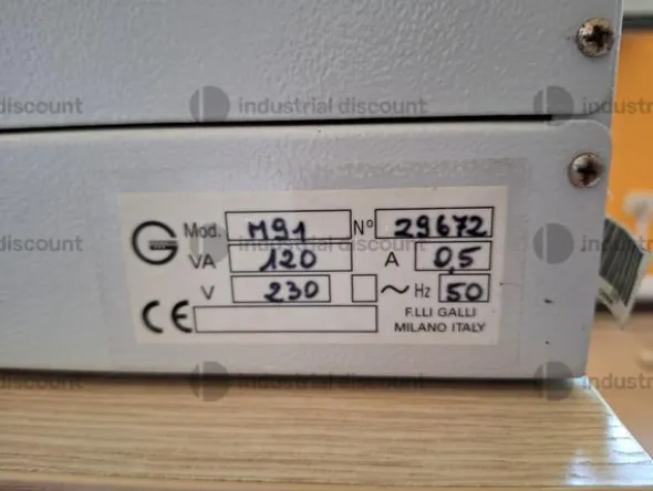35#9795 Arredamentoufficio e strumenti di laboratorio