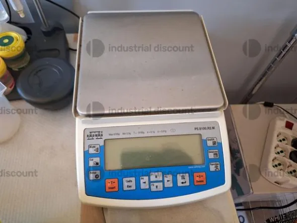 35#9795 Arredamentoufficio e strumenti di laboratorio
