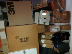 3#7995 Arredi, attrezzature e ricambi usati