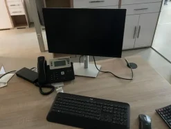 5#8098 Arredi da ufficio