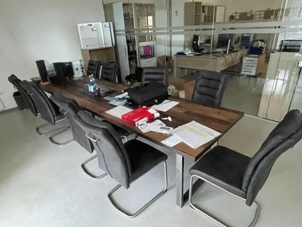 5#8098 Arredi da ufficio