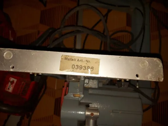 4#7853 Arredi da ufficio e attrezzature elettroniche