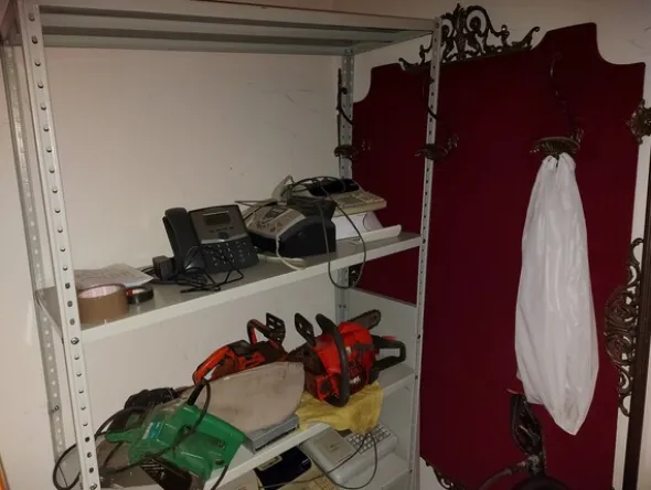 4#7853 Arredi da ufficio e attrezzature elettroniche