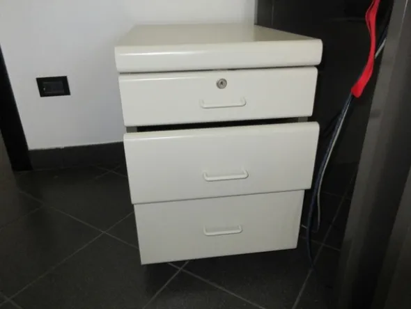 1#5042 Arredi da ufficio e tavolo da disegno Mautren Studio