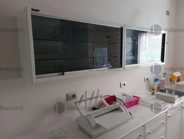 1#9603 Arredi e attrezzatura per studio odontoiatrico