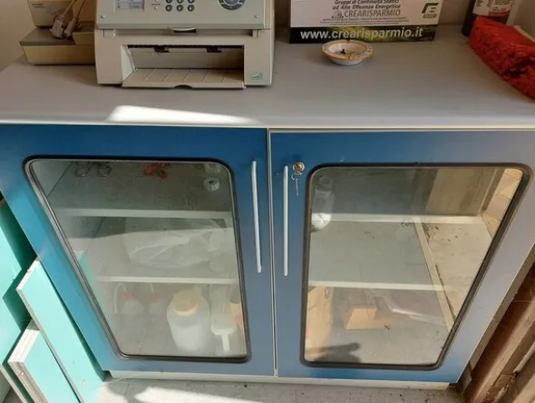 1#5831 Arredi e attrezzature da laboratorio
