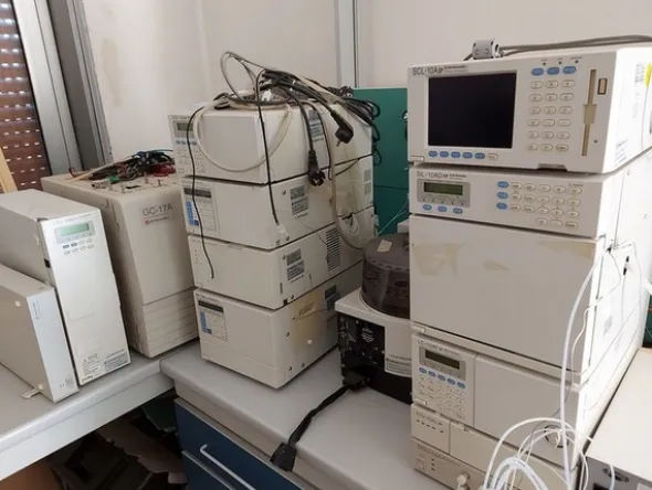 1#5831 Arredi e attrezzature da laboratorio