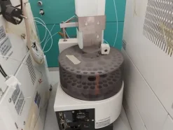 1#5831 Arredi e attrezzature da laboratorio