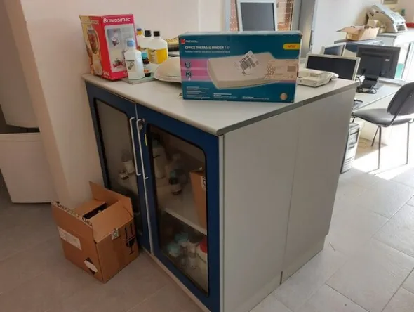 1#5831 Arredi e attrezzature da laboratorio