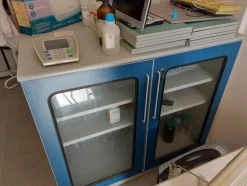 1#5831 Arredi e attrezzature da laboratorio