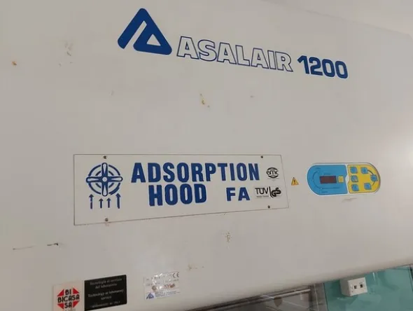1#5831 Arredi e attrezzature da laboratorio