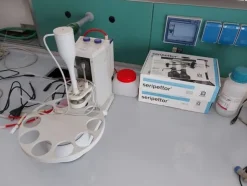 1#5831 Arredi e attrezzature da laboratorio