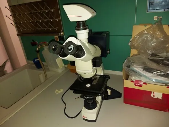 1#5831 Arredi e attrezzature da laboratorio