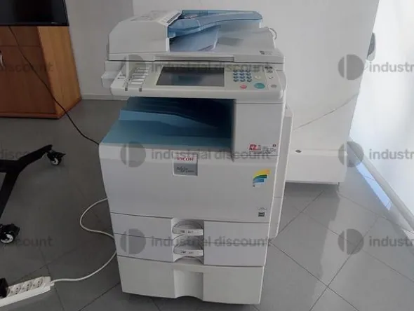 2#10178 Arredi e attrezzature d'ufficio