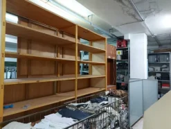 3#7660 Arredi e attrezzature per negozio abbigliamento