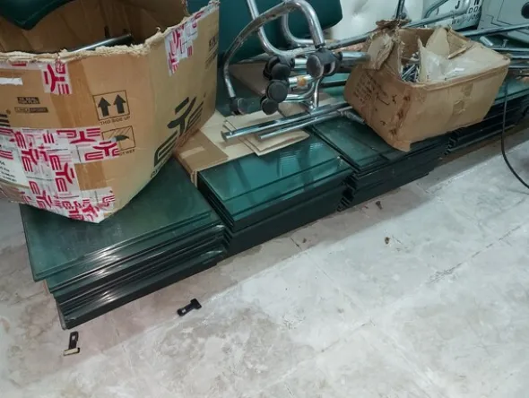 3#7660 Arredi e attrezzature per negozio abbigliamento