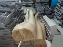 3#7660 Arredi e attrezzature per negozio abbigliamento