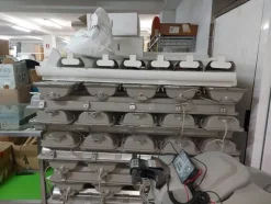3#7660 Arredi e attrezzature per negozio abbigliamento