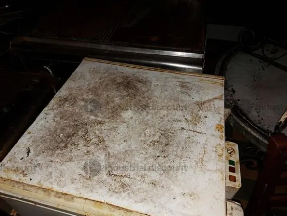 1#8987 Arredi e attrezzature per ristorazione