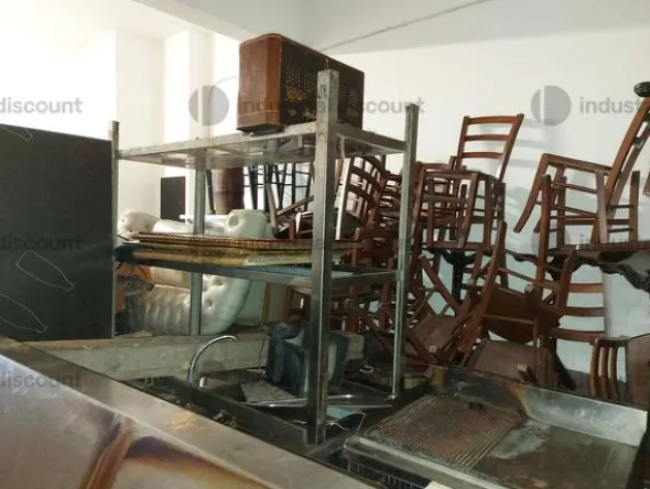 1#8987 Arredi e attrezzature per ristorazione