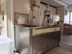 2#8574 Arredi e attrezzature per ristorazione e hotel