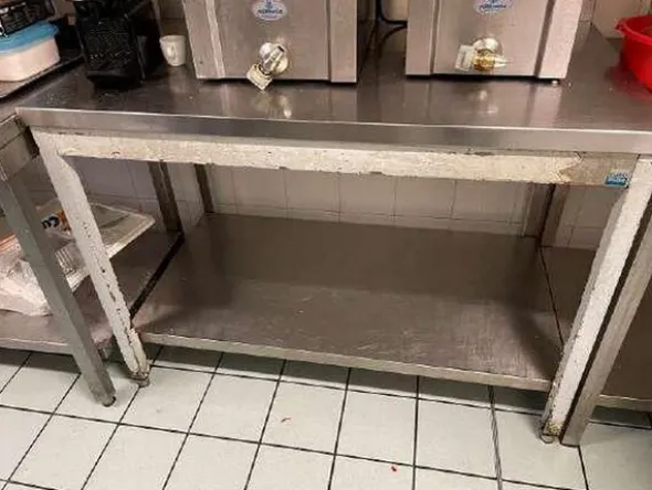 4#7940 Arredi e attrezzature reparto alimentari