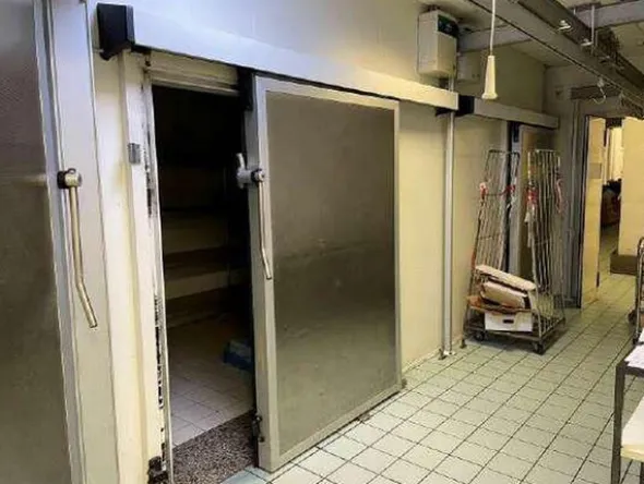 6#7940 Arredi e attrezzature reparto macelleria