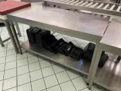 6#7940 Arredi e attrezzature reparto macelleria