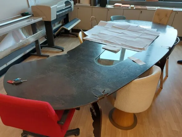 1#8426 Arredi ed apparecchiature elettroniche da ufficio