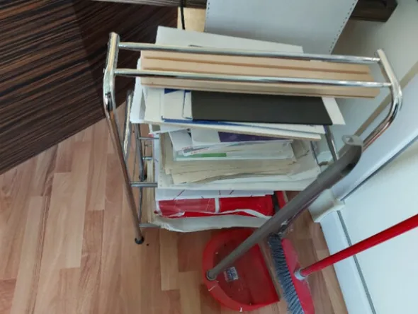 1#8426 Arredi ed apparecchiature elettroniche da ufficio