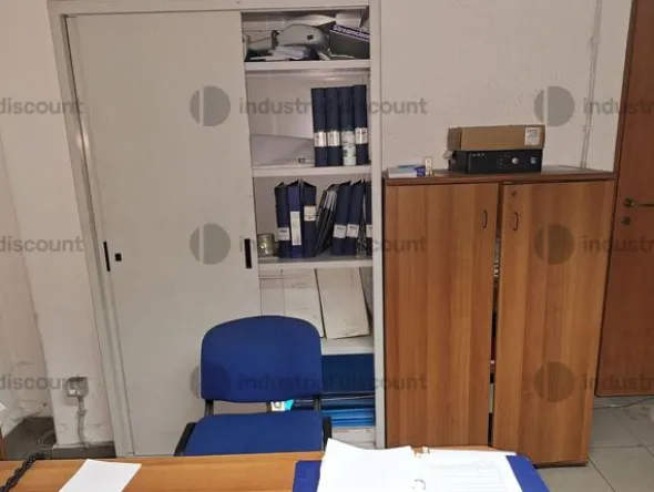 6#9895 Arredi ed attrezzature per ufficio