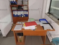 6#9895 Arredi ed attrezzature per ufficio