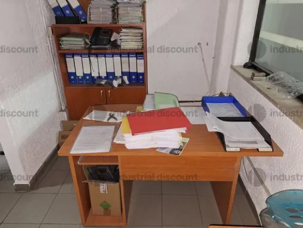 6#9895 Arredi ed attrezzature per ufficio