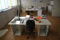 5#7799 Arredi ed attrezzature ufficio