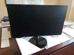 1#8116 Arredi e macchine elettroniche da ufficio