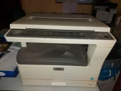 1#8116 Arredi e macchine elettroniche da ufficio