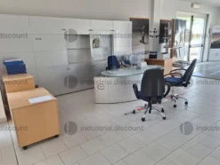 2#9630 Arredi ufficio per autosalone