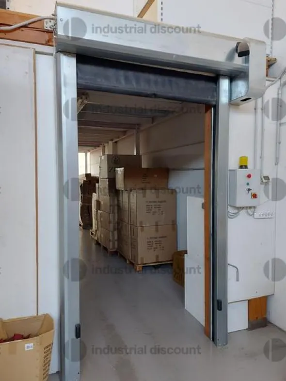 1#8823 Arredo attrezzature d'ufficio e scaffalature da negozio